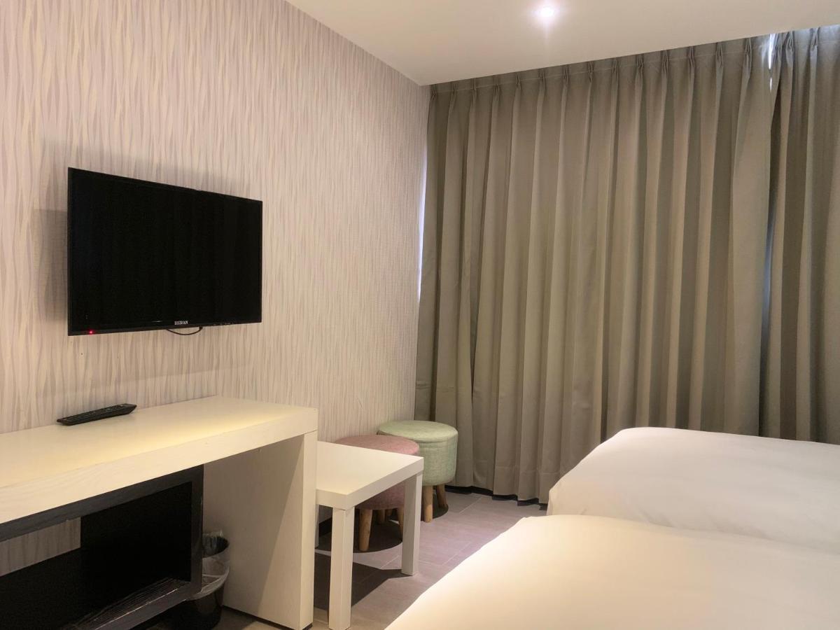 Wholesome Hotel Taipei Esterno foto