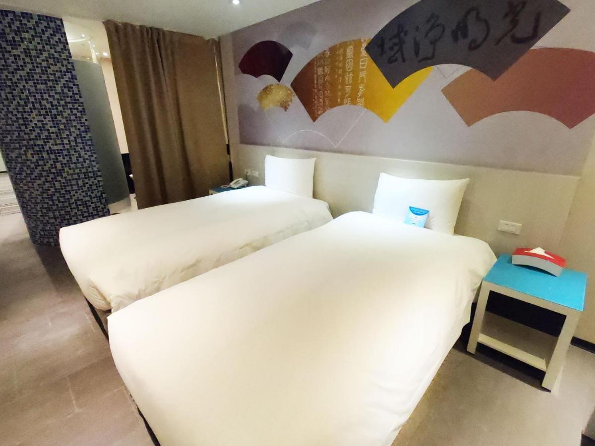 Wholesome Hotel Taipei Esterno foto