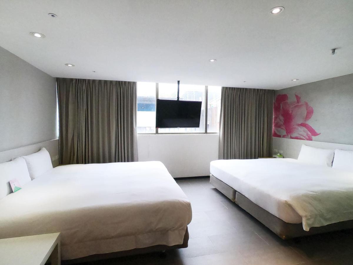Wholesome Hotel Taipei Esterno foto